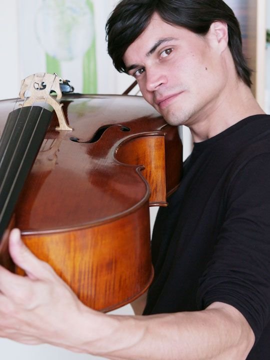 Tubonika, Lukas Lauermann